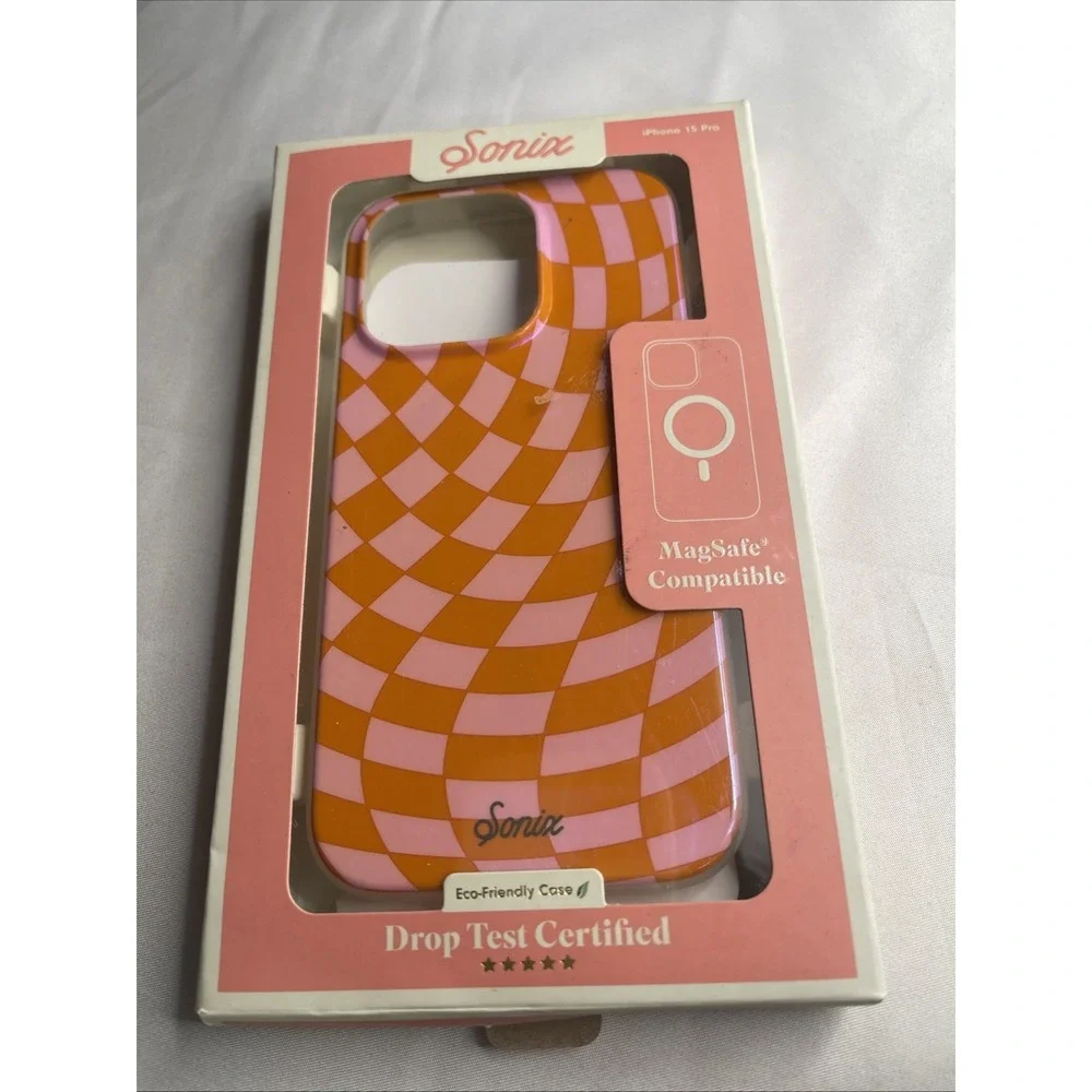 Sonix Apple iPhone 15 Pro Case with MagSafe - Checkmate Pink